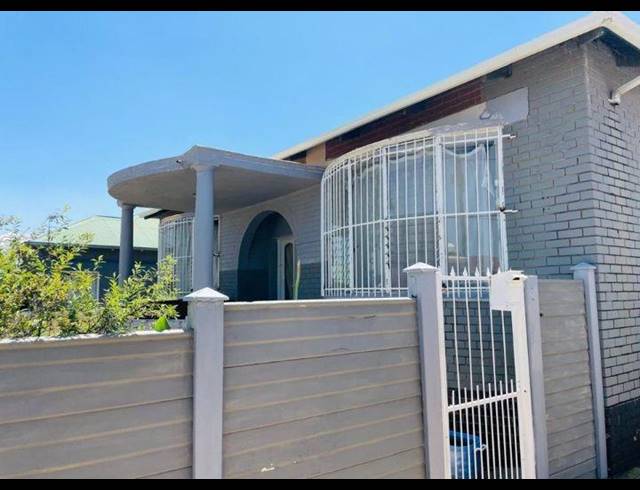 3 BEDROOM HOUSE FOR SALE IN ROSETTENVILLE